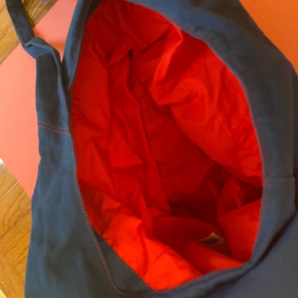 Manduka Journey ON Freeform Tote - Picture 3 of 5